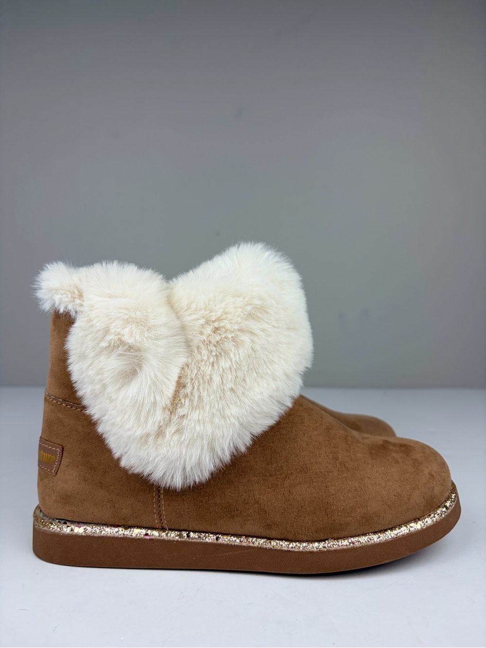 NWT Juicy Couture Kissable‎ Faux Fur Glitter Trim Ankle Boots Women’s 7M Natural
